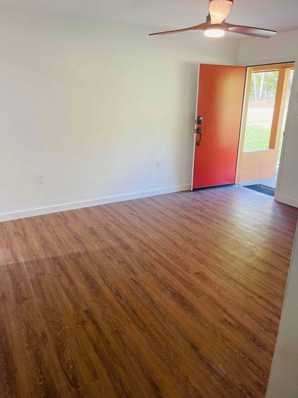 Foto del edificio - 1453-1453 Fisher Ln