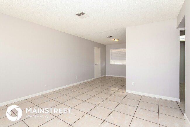 Foto del edificio - 8435 W Heatherbrae Dr