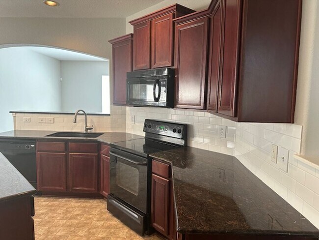 Foto del edificio - 3 Bedroom 2.5 Bath Mediterranean Home in N...
