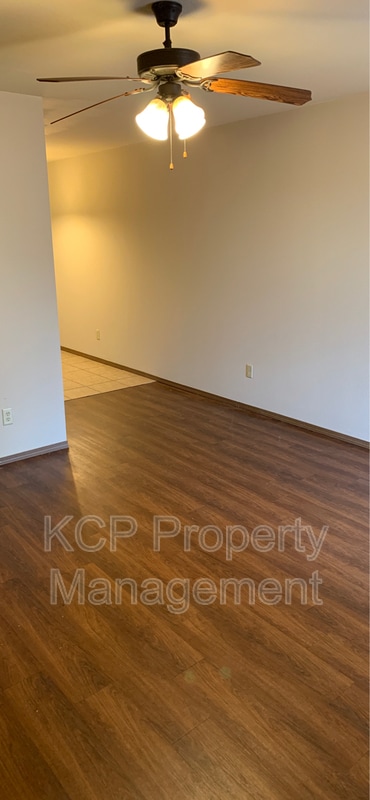 Foto del edificio - 3210 Phoenix Ave
