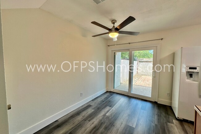 Foto del edificio - 2/1 Destin Townhome - $1,600! AVAILABLE NOW!