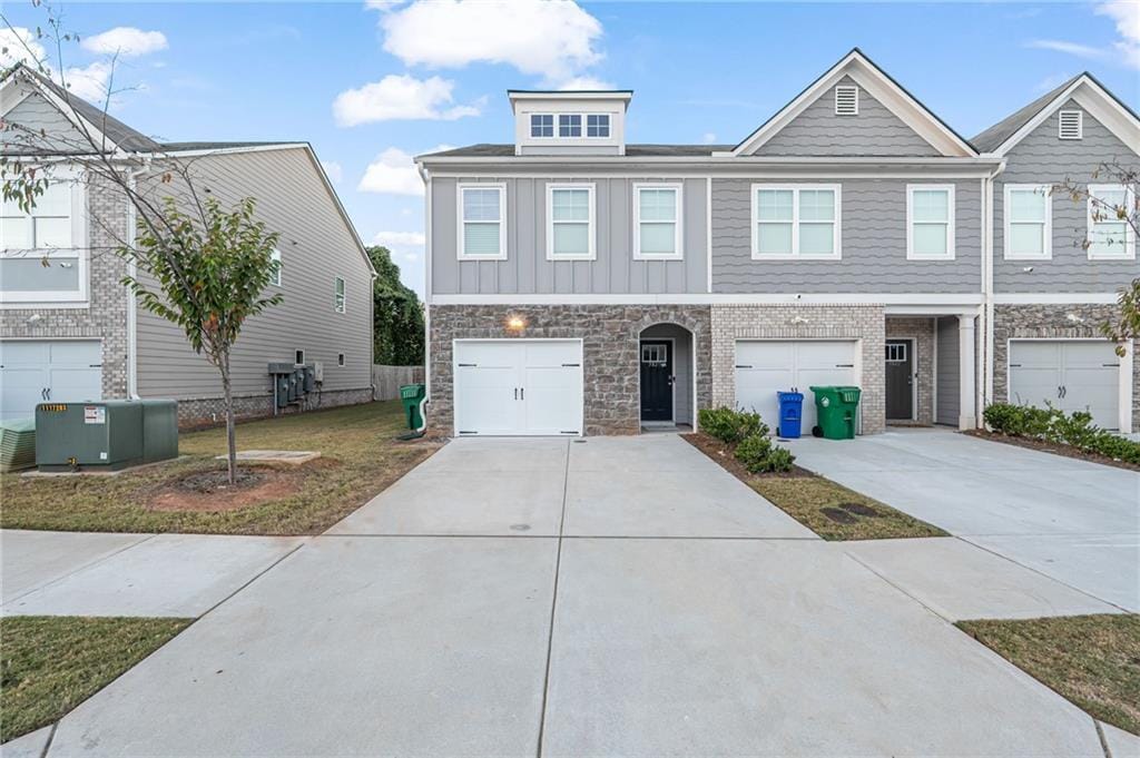 Foto principal - 5820 Calle Vis Dr
