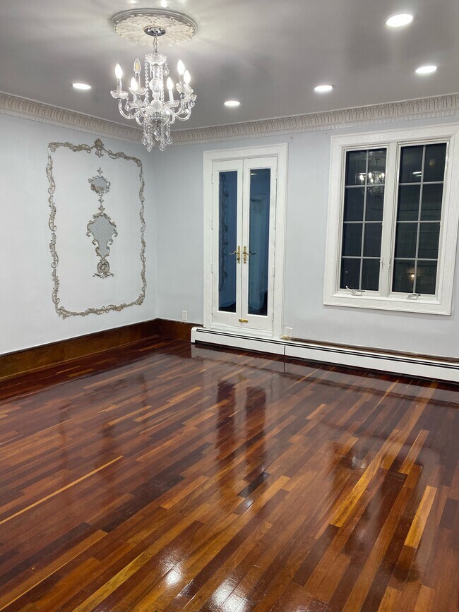 Foto del edificio - 1820 E 19th St