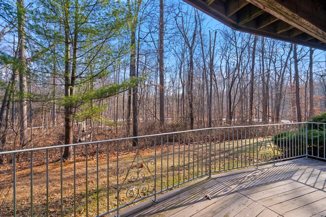 Patio with river views- private and peaceful - 145 Riveredge Dr