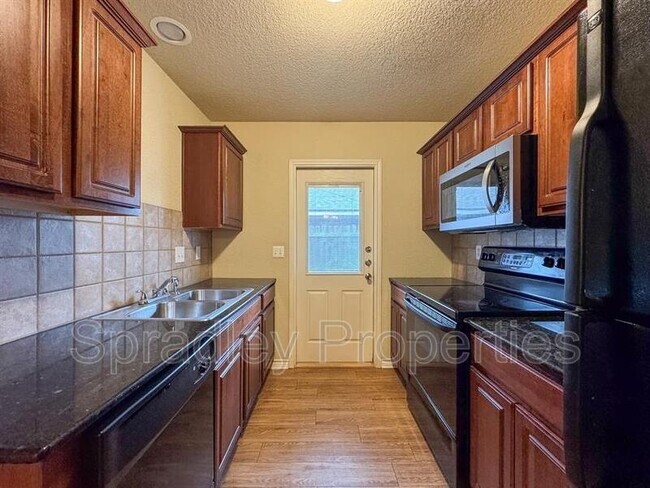 Foto del edificio - 208A Andy Ln