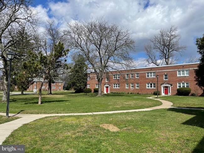 Building Photo - 125 Cherry Parke