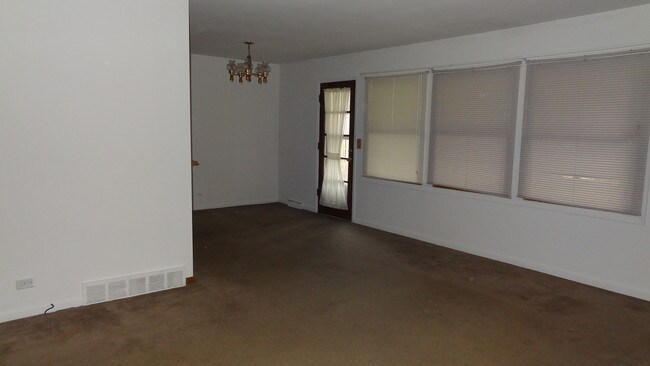 Building Photo - 1502 Wakeman Ave