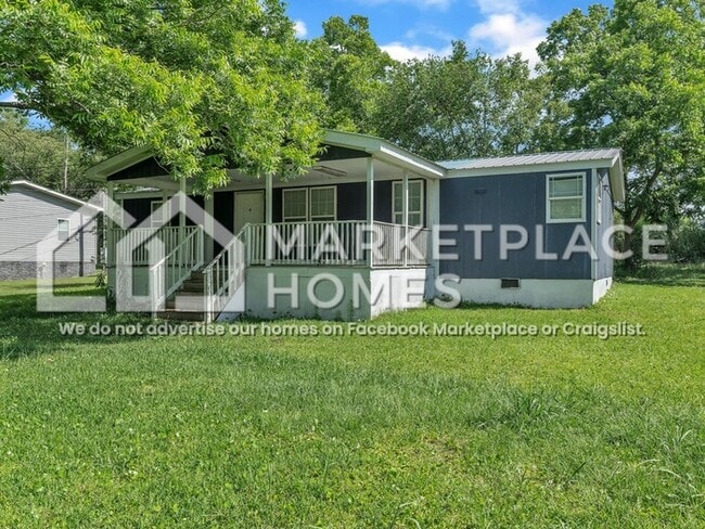 Building Photo - 664 Cherokee Dr
