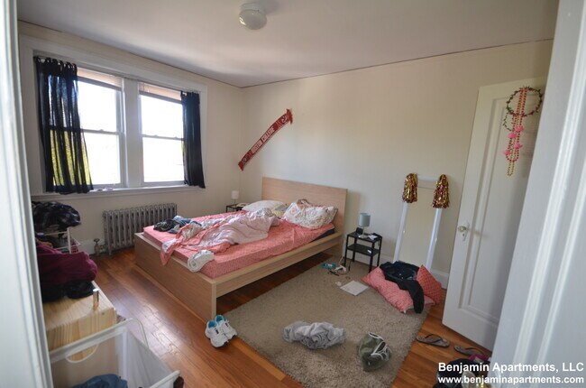 Foto del edificio - 2043 Commonwealth Ave