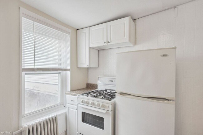 Foto del edificio - 1 br, 1 bath Triplex - 1707 N Gratz ST Uni...