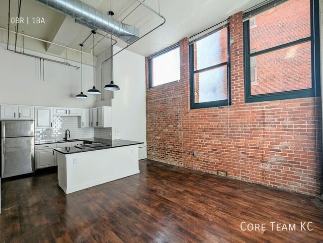 Building Photo - 934 Broadway Blvd