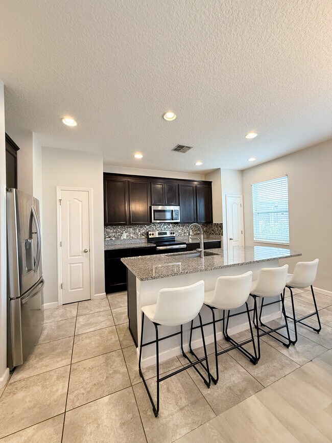 Foto del edificio - 3258 Stratton Cir