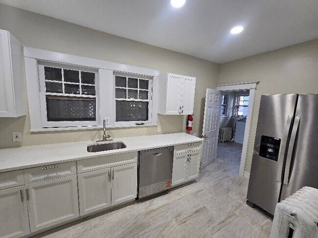 Foto del edificio - 107 N East Ave