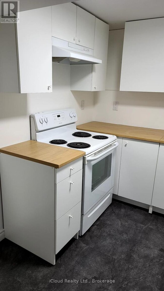 Building Photo - 24 Chilton Dr