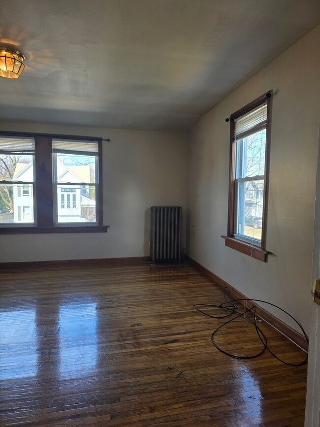 Building Photo - 711 W Water St