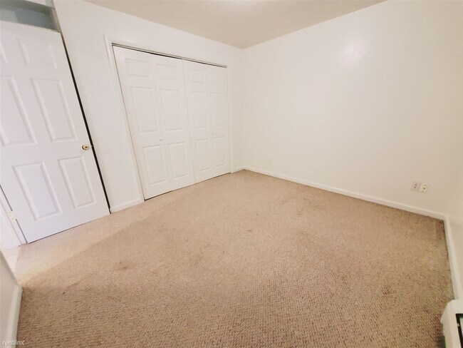 Foto del edificio - 2 br, 1 bath Condo - 11 Belltown Rd Apt 2