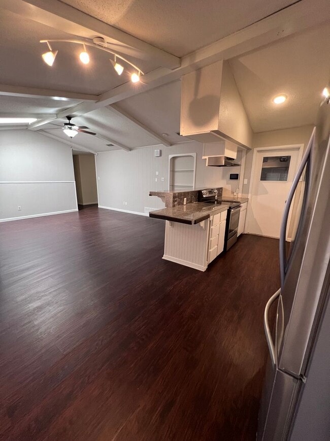 Building Photo - 5409 33rd St