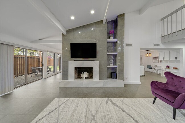 Foto del edificio - 313 Melorine Dr