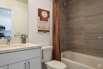 Studio, 1BA - 628 SF - Crosby