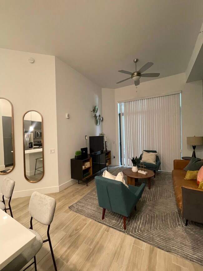 Foto del edificio - 8880 NW 102nd Pl