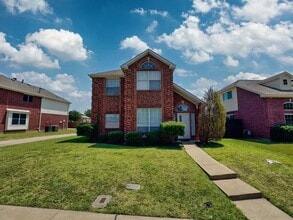 Building Photo - 1402 Stone Canyon Way