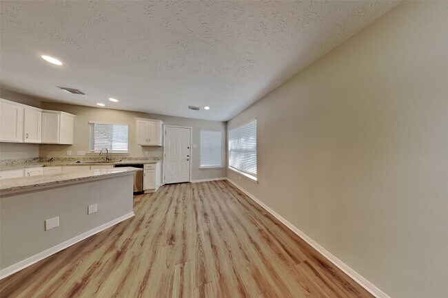 Foto del edificio - 4935 Pecan Grove Dr