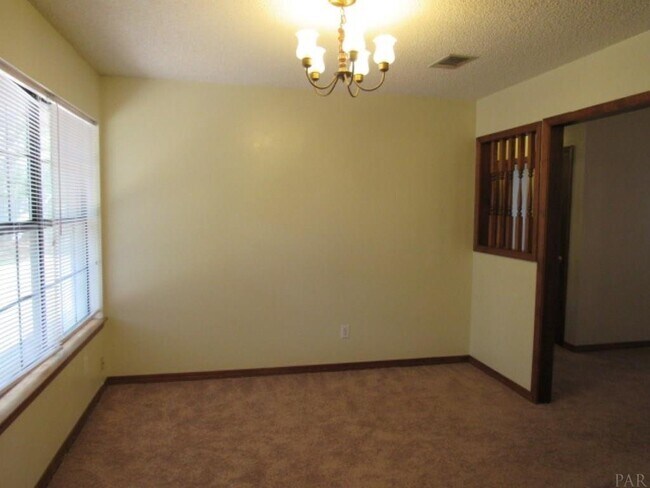 Building Photo - 10113 Peppertree Ct