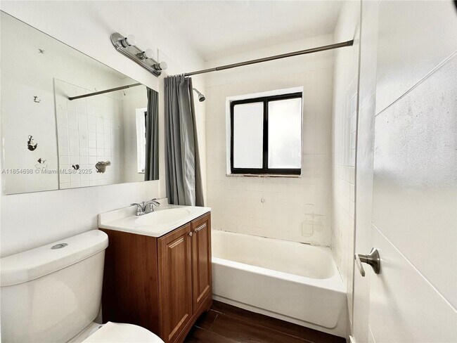 Foto del edificio - 877 80th St