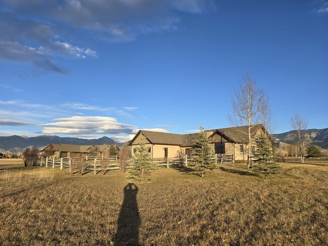 Foto del edificio - 45 Spain Bridge Cir Dr