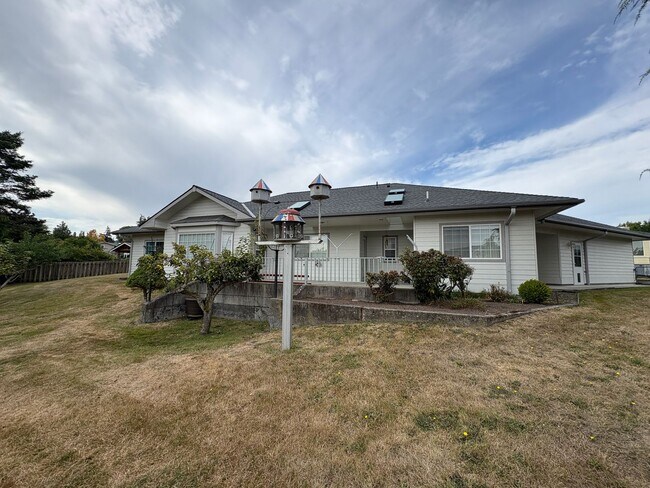 Building Photo - 1714 Bakerview Ct