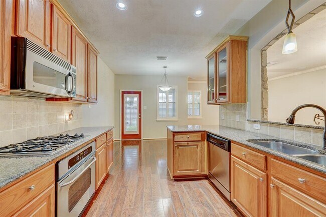 Building Photo - 14559 Gleaming Rose Dr