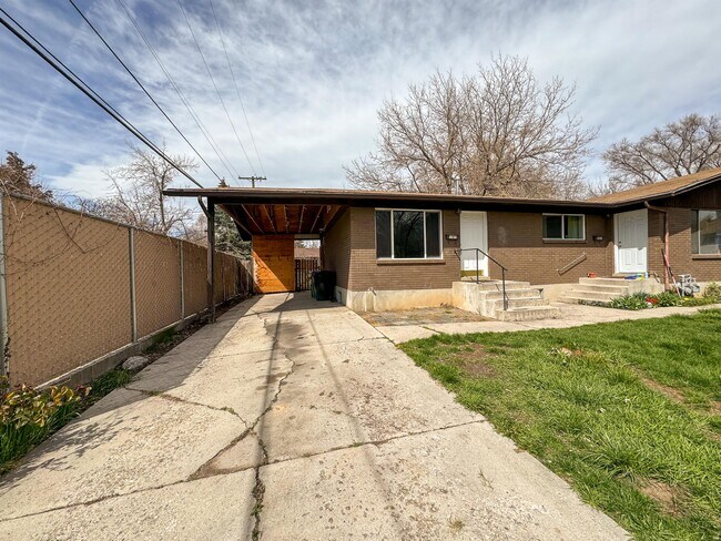 Building Photo - 1167 N 800 W St