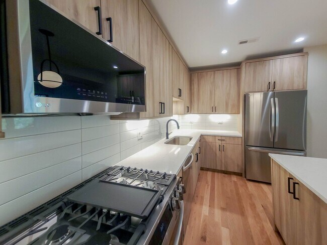 Foto del edificio - 4855 N Seeley Ave