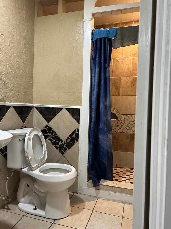 Foto del edificio - 7605 Denton St
