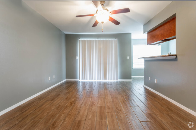 Living Room and Dining Room - Pine Hollow Apartments