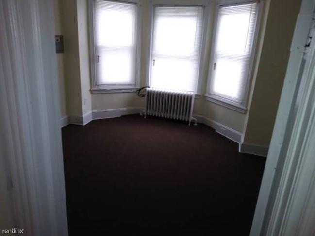 Building Photo - Studio, 1 bath  - 337 Huntington Ave 8-7