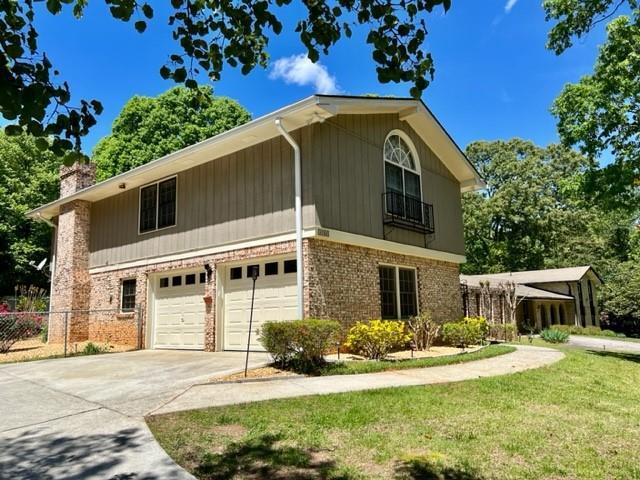 Foto del edificio - 5262 Happy Hollow Rd