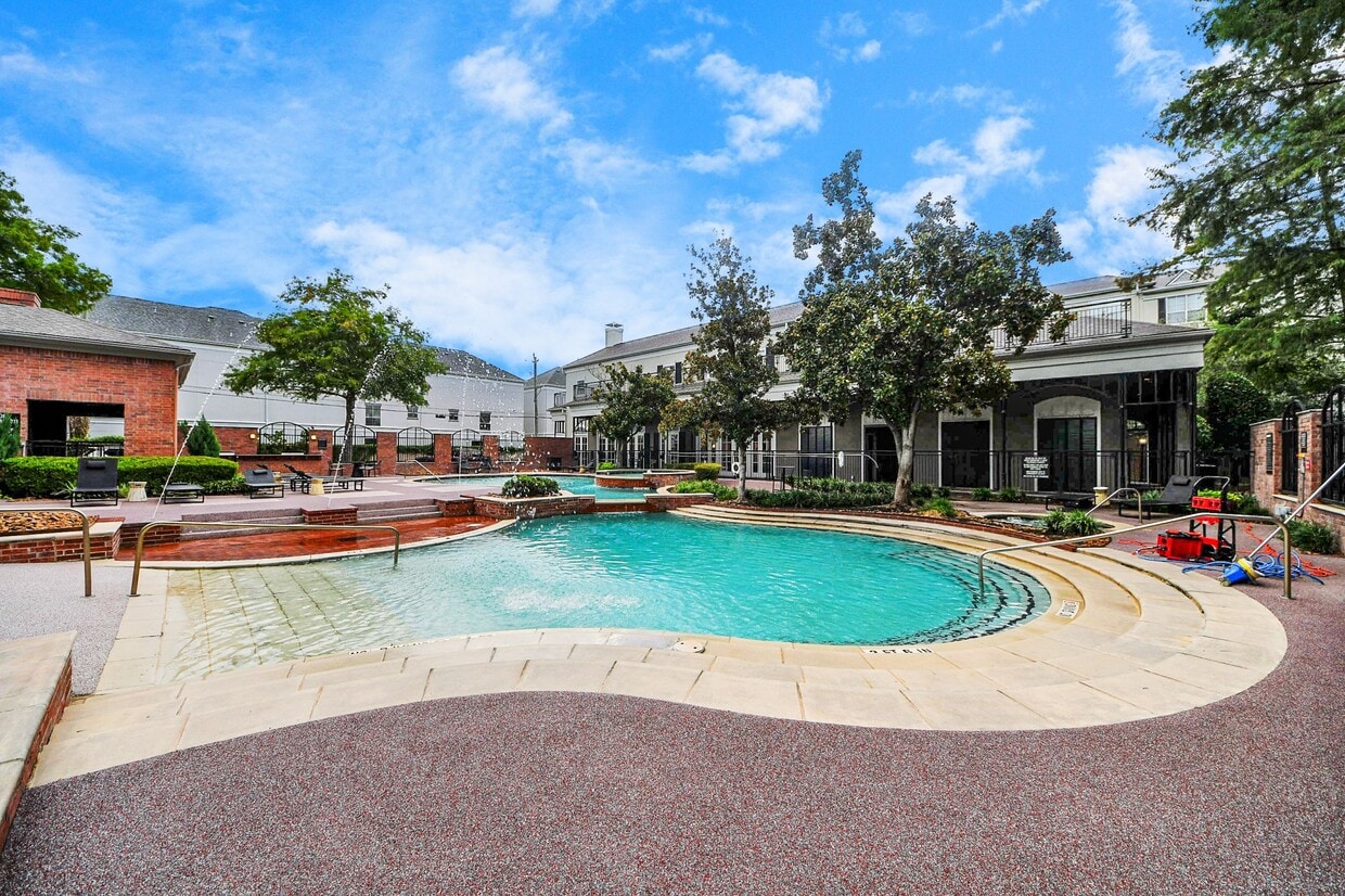 Foto principal - 3003 Memorial Ct