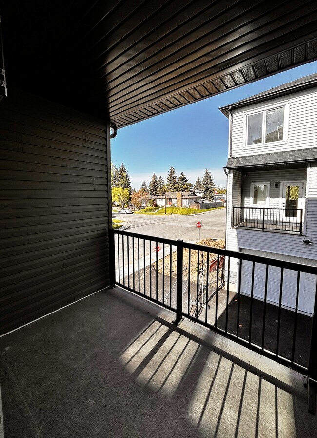Photo du bâtiment - 6510 Rundlehorn Dr NE