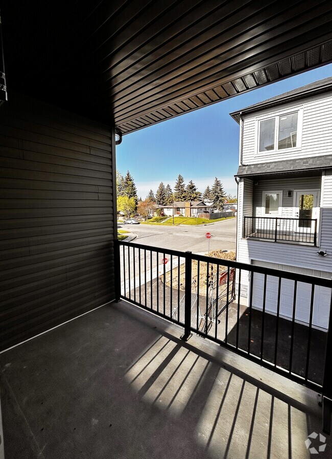 Building Photo - 6510 Rundlehorn Dr NE