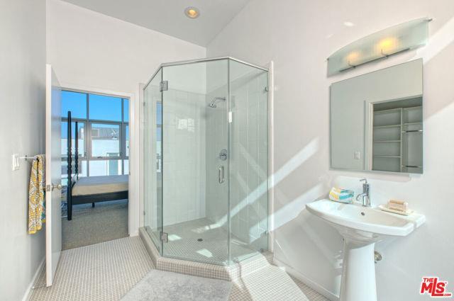 Foto del edificio - 4151 Redwood Ave