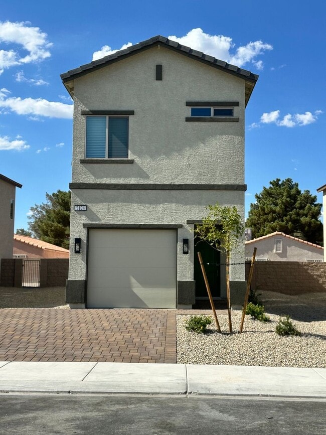 Building Photo - 2124 Abraham Ave