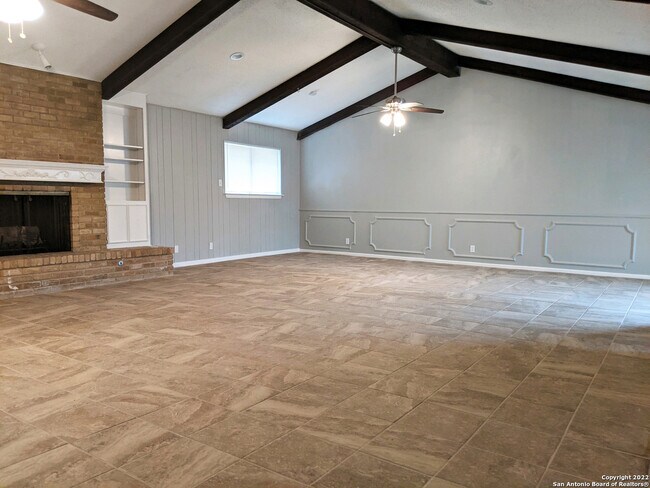 Building Photo - 2330 Blossom Dr