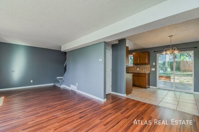 Foto del edificio - 4650 Stoner Ct