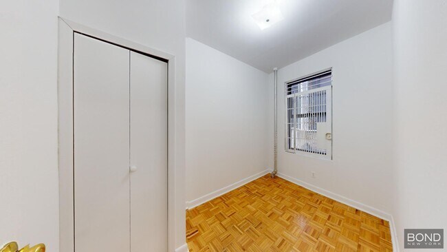 Foto del edificio - 369 Broome St