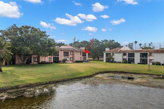 Building Photo - 102 Lakeside Dr