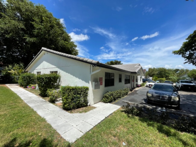 Building Photo - 11401 NW 43rd St