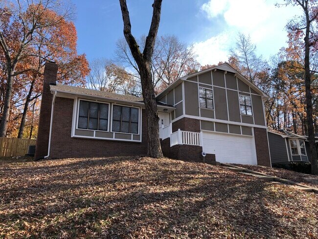 Foto del edificio - 2403 Pear Orchard Dr