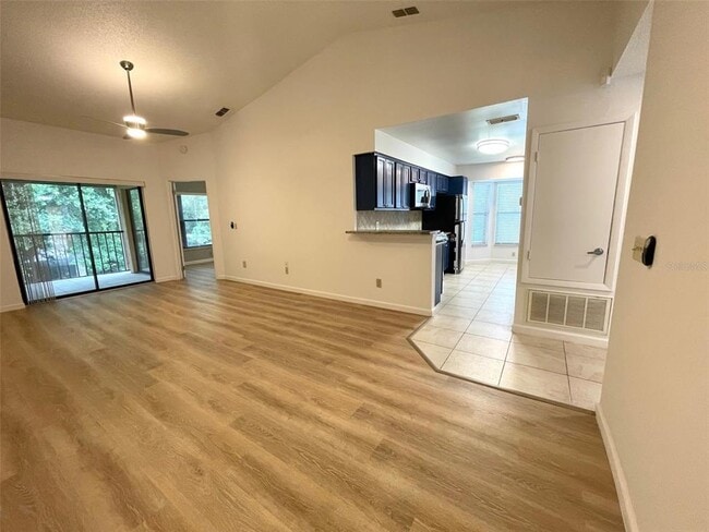Building Photo - 7531 Sugar Bend Dr