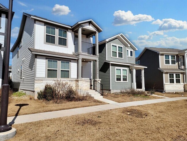 Building Photo - 2044 Arendale Dr